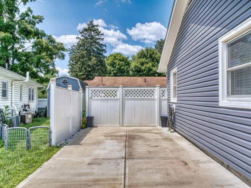 161 S Otterbein Avenue , Westerville, OH 43081 Photo 3