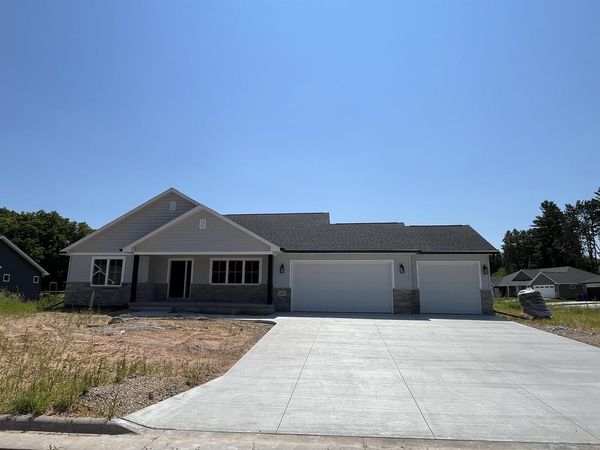 1970 PENNY LANE, New London, WI 54961