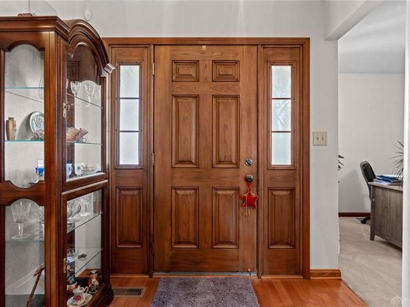 7015 Rosecliff Place, Miami Township, OH 45459 Photo 4