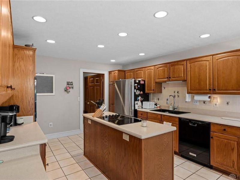 7015 Rosecliff Place, Miami Township, OH 45459 Photo 8