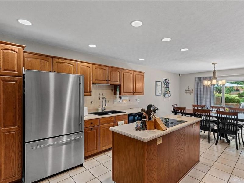 7015 Rosecliff Place, Miami Township, OH 45459 Photo 9