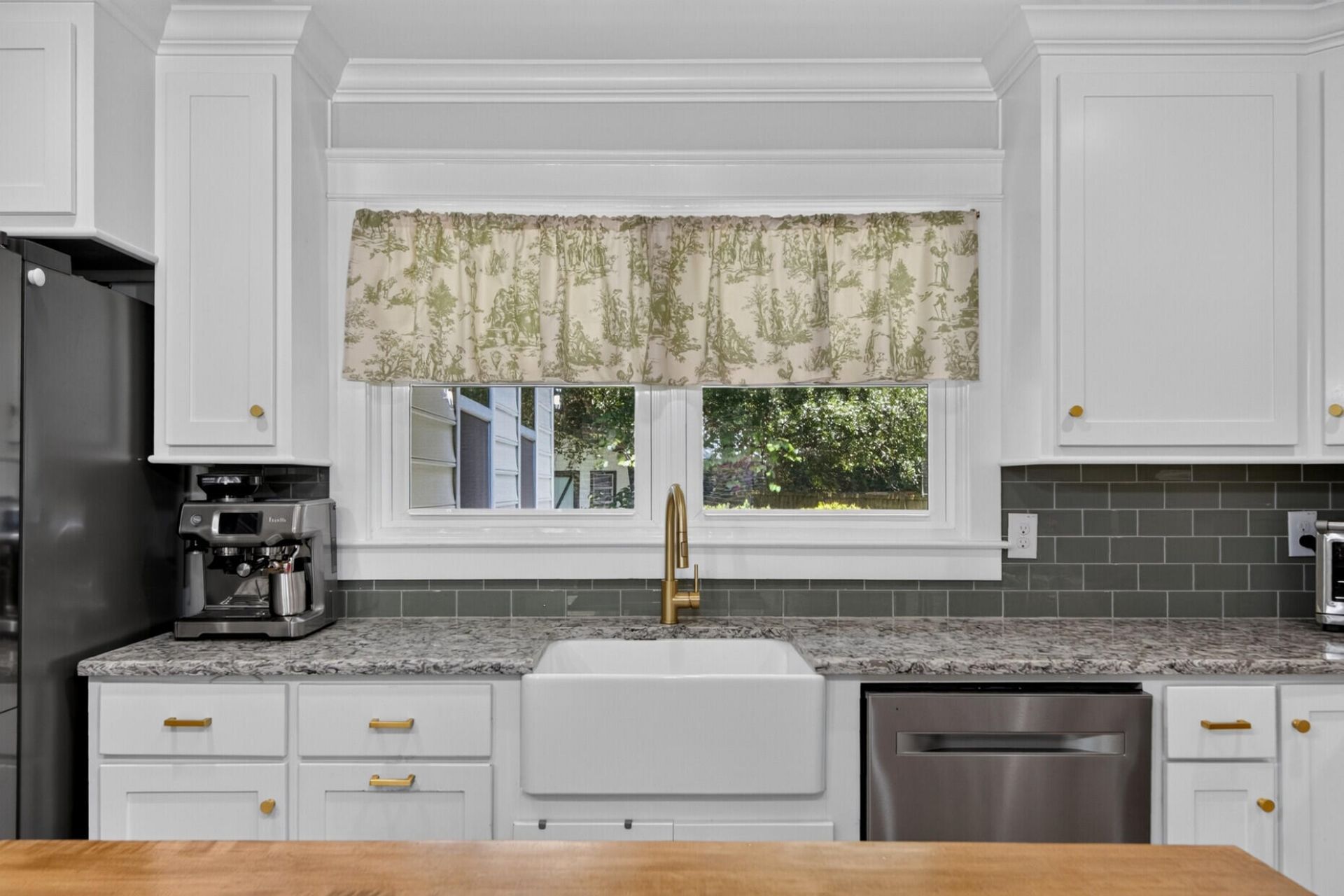 114 Reynolds Road Photo 10