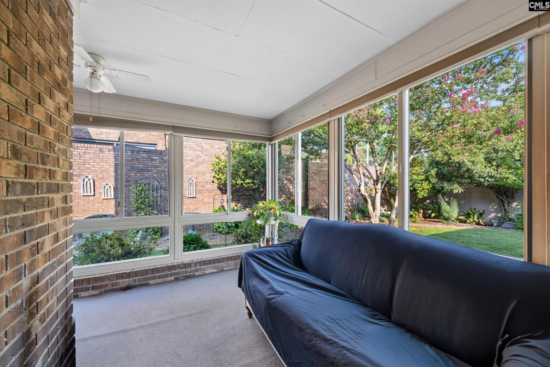 320 Patio Place  Photo 14