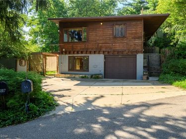 55 Willowdale Lake Avenue NW, North Canton, OH 44720