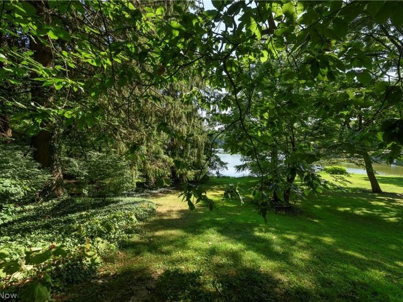 55 Willowdale Lake Avenue NW, North Canton, OH 44720 Photo 33