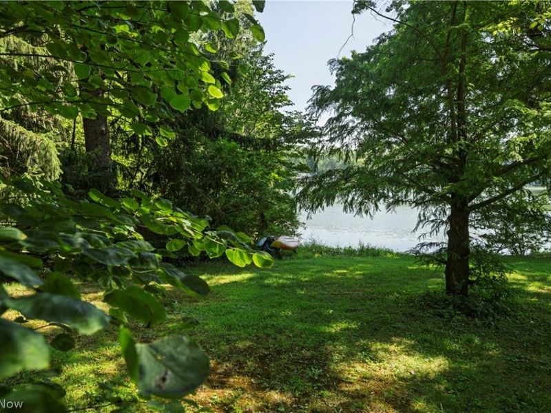 55 Willowdale Lake Avenue NW, North Canton, OH 44720 Photo 34
