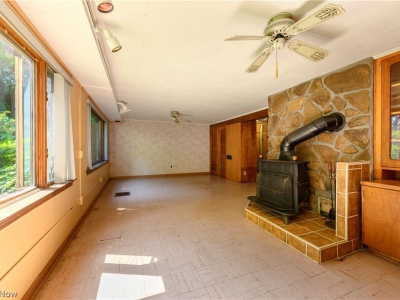 55 Willowdale Lake Avenue NW, North Canton, OH 44720 Photo 6