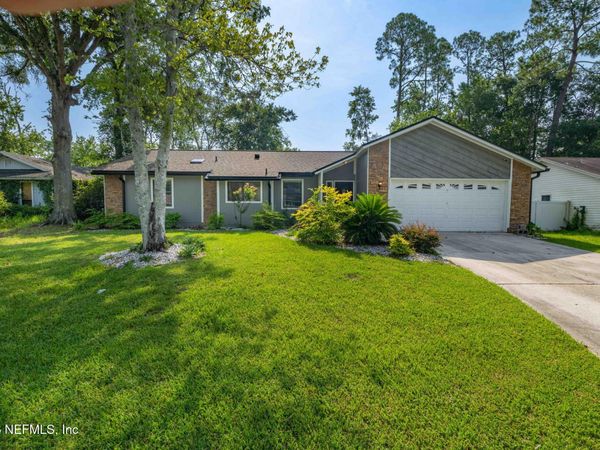 8251 PEPPERWOOD Drive, Jacksonville, FL 32244