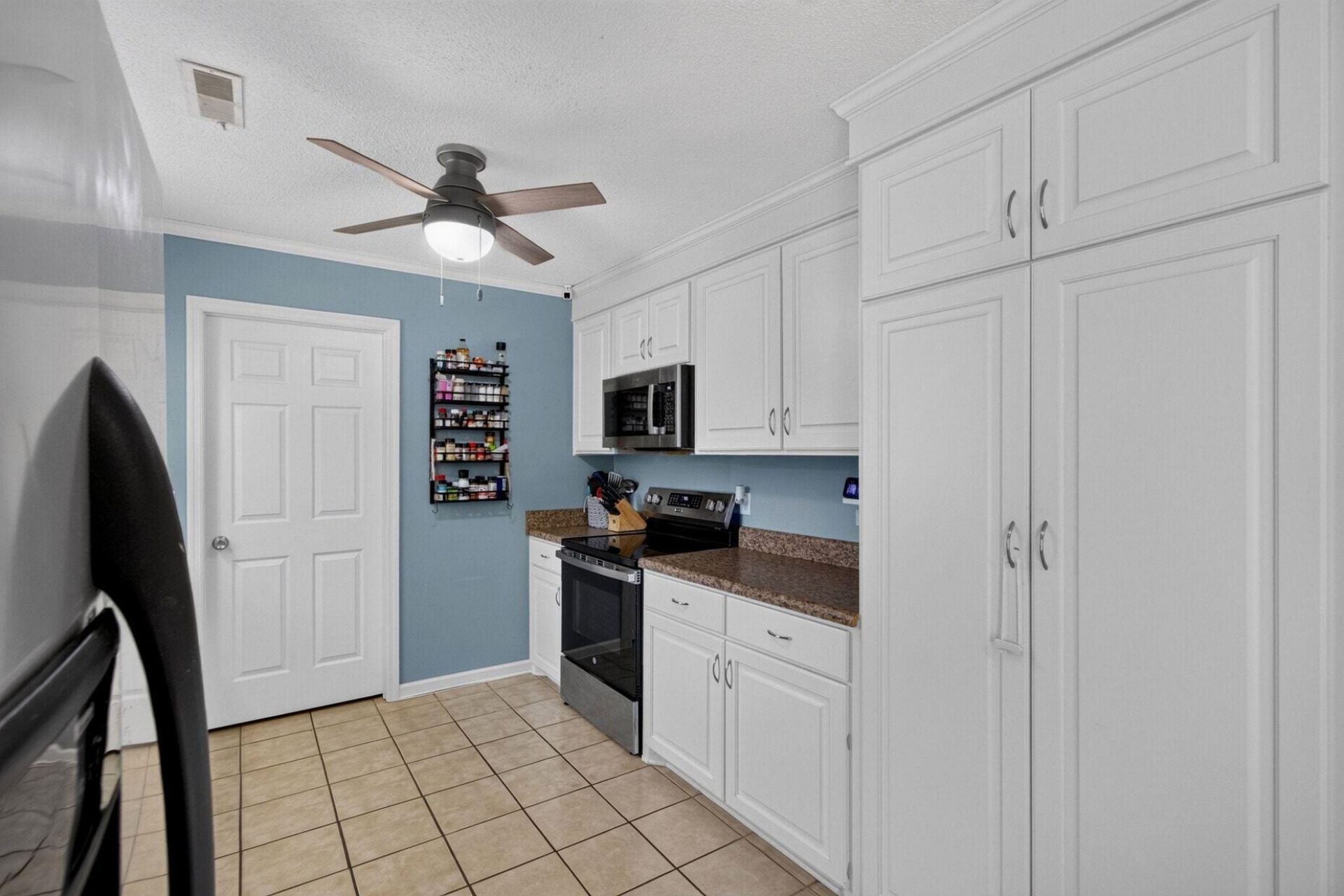 105 Beatrice Lane Photo 16