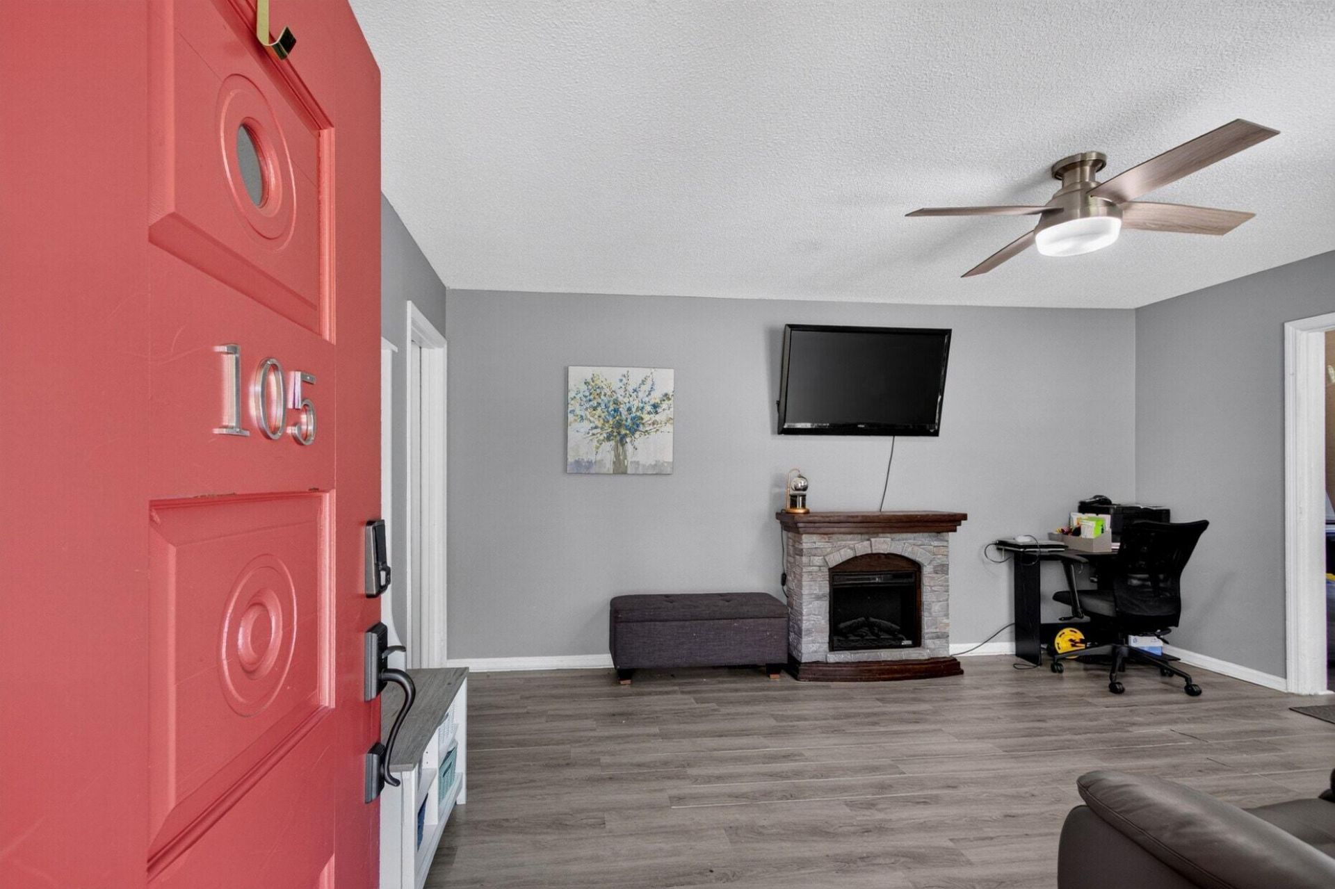 105 Beatrice Lane Photo 4