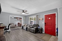 105 Beatrice Lane photo 4