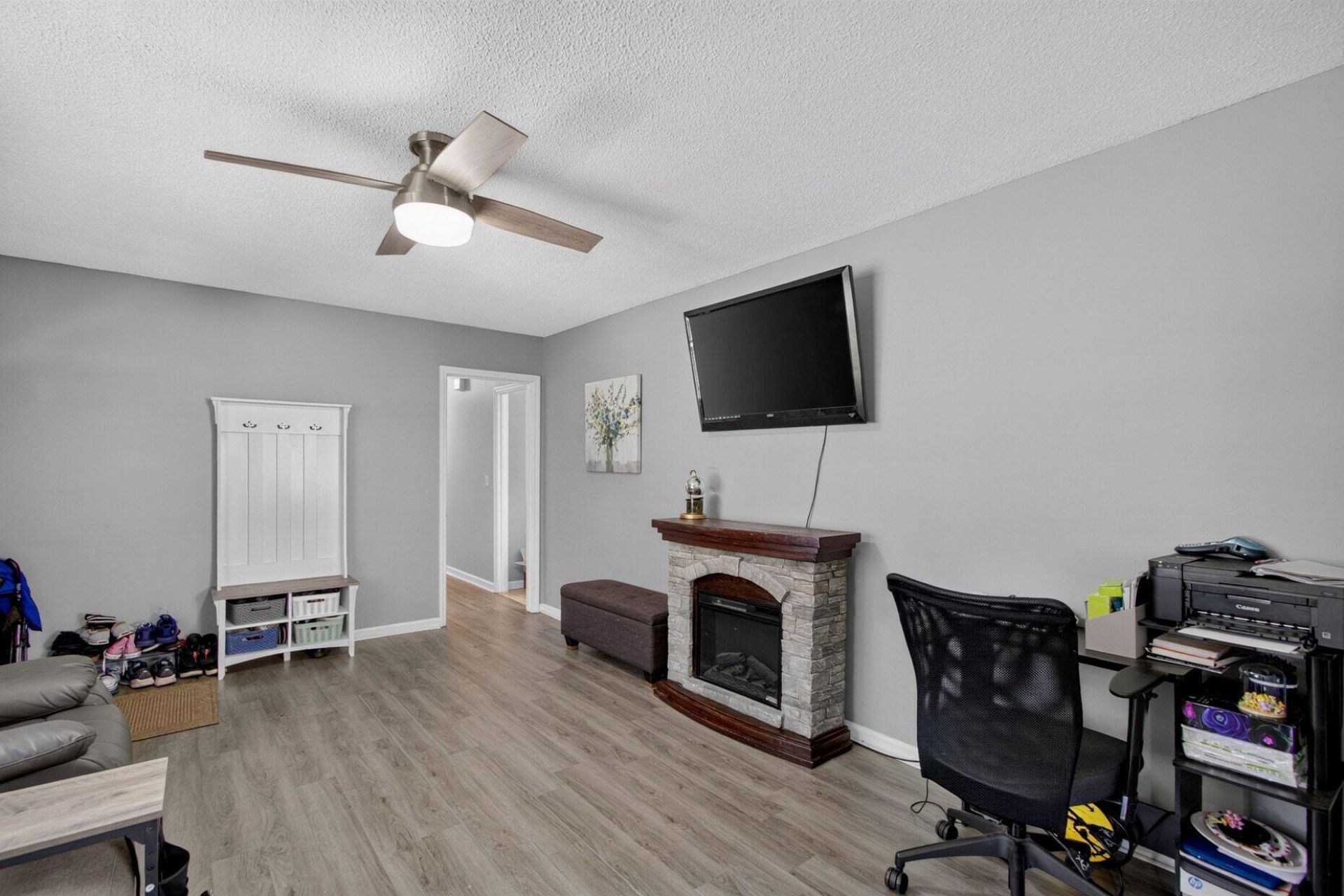 105 Beatrice Lane Photo 6