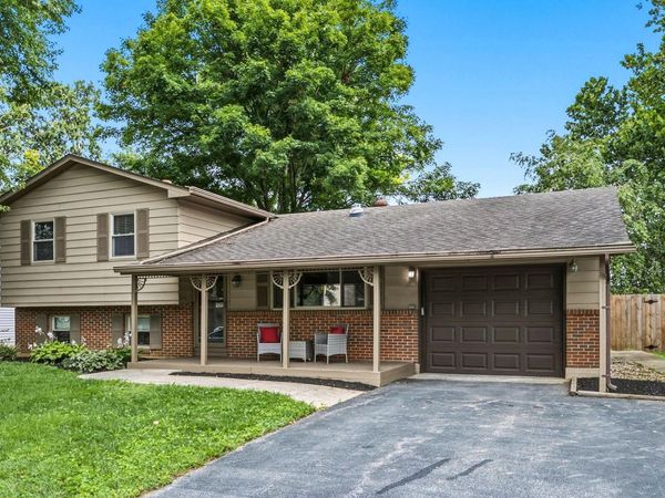 2018 Candleberry Drive, Grove City, OH 43123