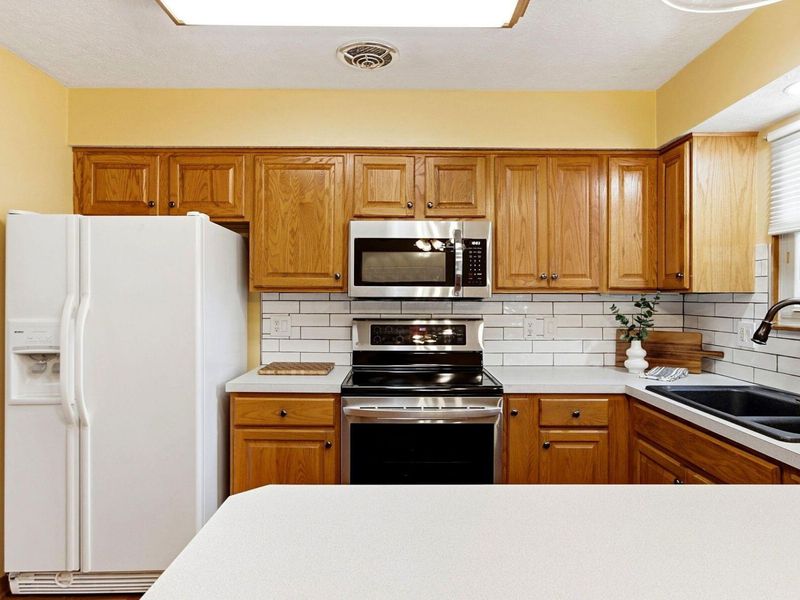 2018 Candleberry Drive, Grove City, OH 43123 Photo 8