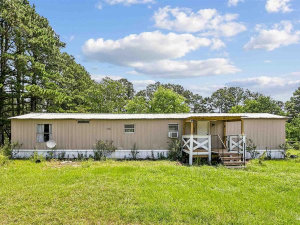 5094 Red Barn Rd, Milton, FL 32583