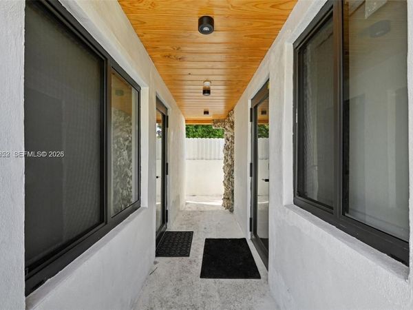 5152 SW 6th St , Unit B, Miami, FL 33134