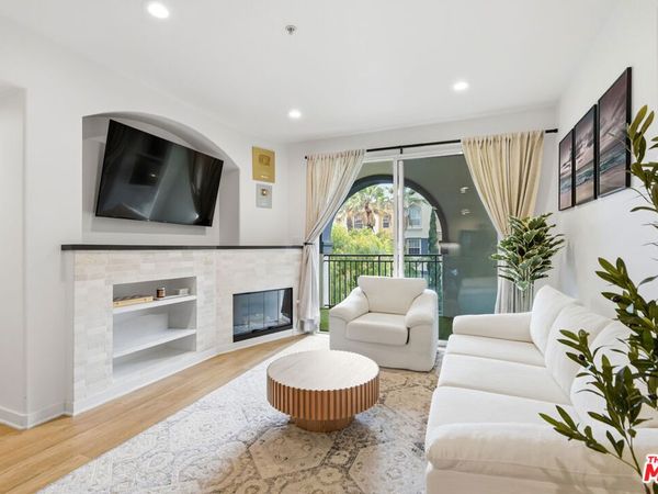 12963 Runway Road, Unit 321, Playa Vista, CA 90094