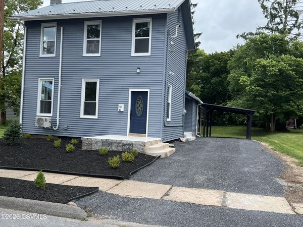 27 N MARKET Street, Muncy, PA 17756