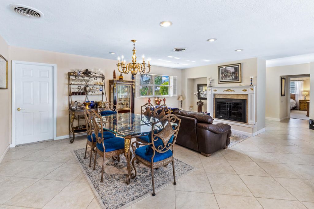 622 SW Pine Tree Lane, Palm City, FL 34990 Photo