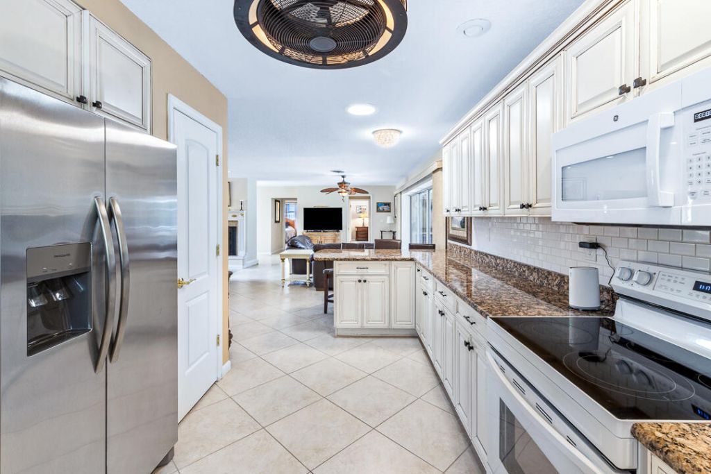 622 SW Pine Tree Lane, Palm City, FL 34990 Photo
