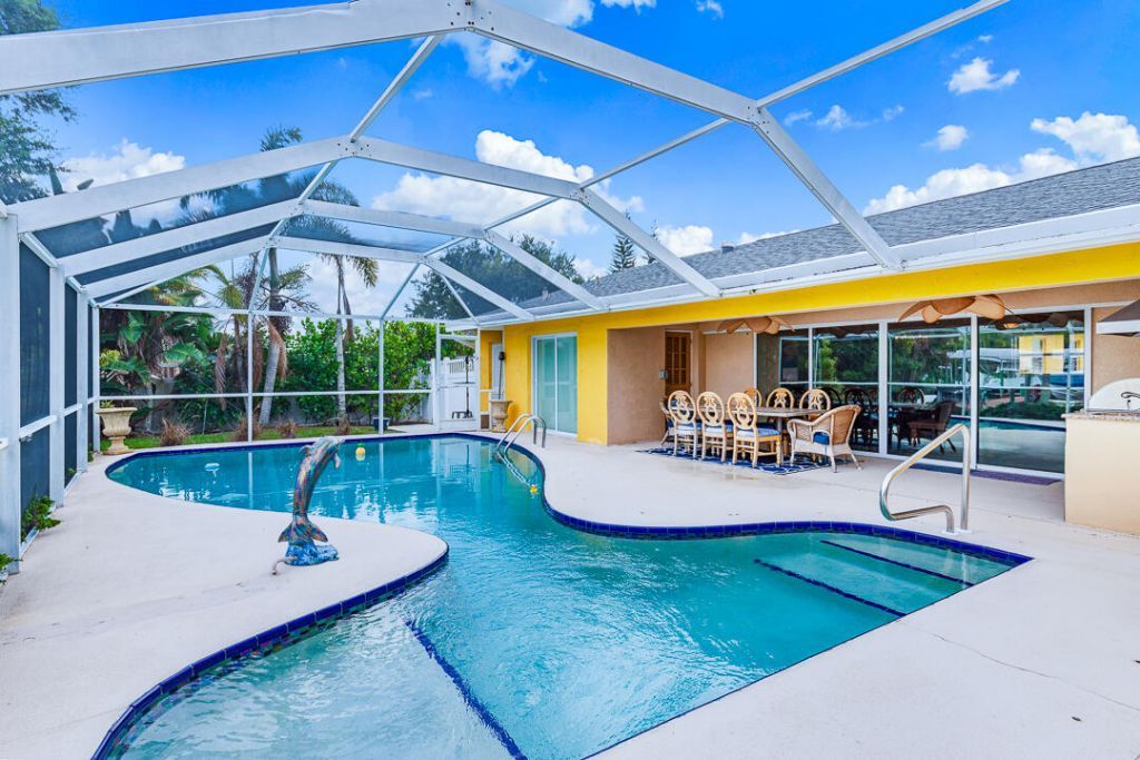622 SW Pine Tree Lane, Palm City, FL 34990 Photo