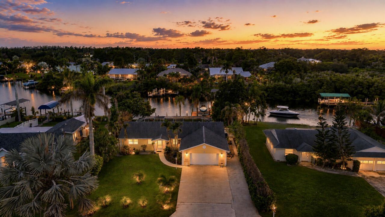 622 SW Pine Tree Lane, Palm City, FL 34990 Photo