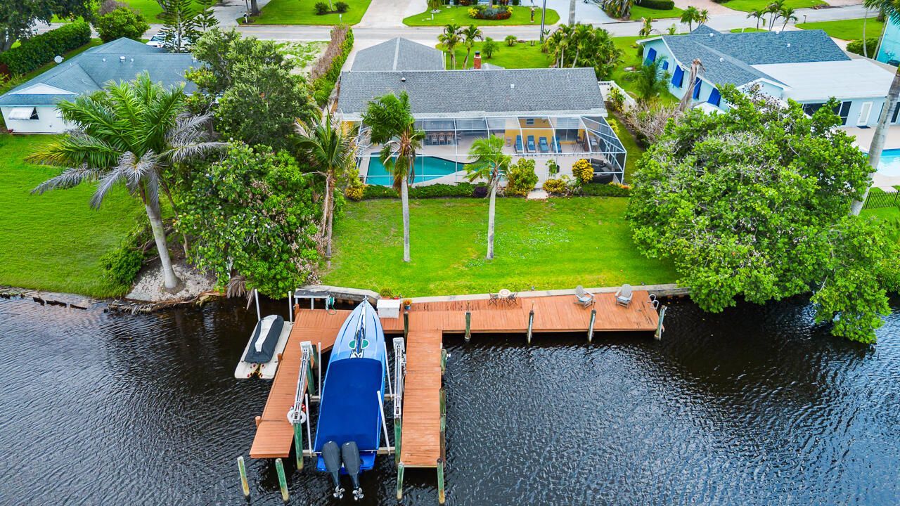 622 SW Pine Tree Lane, Palm City, FL 34990 Photo