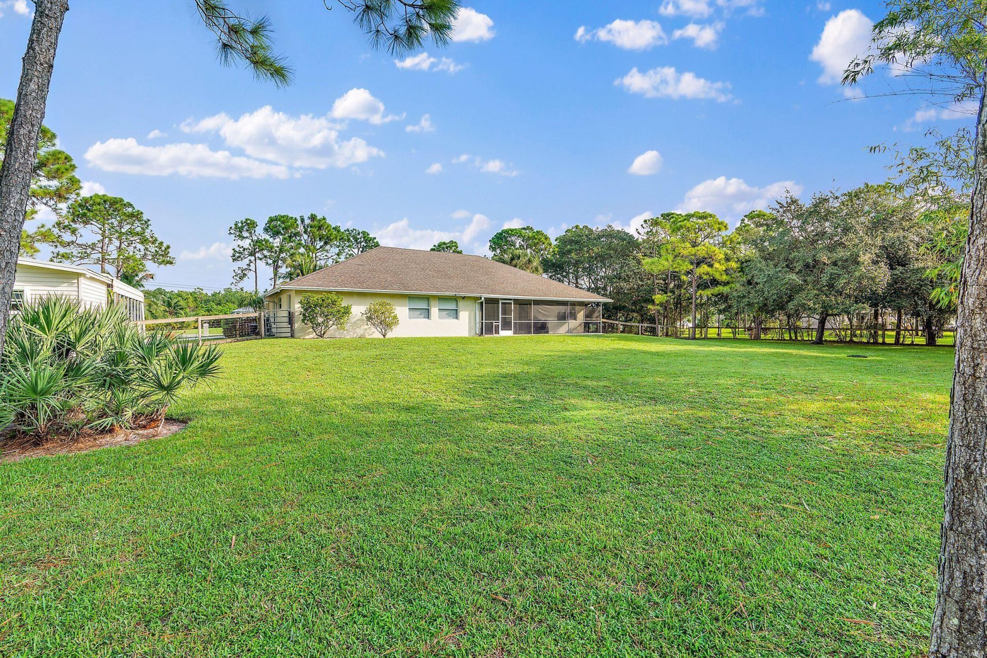 12122 78th Place N, West Palm Beach, FL 33412 Photo