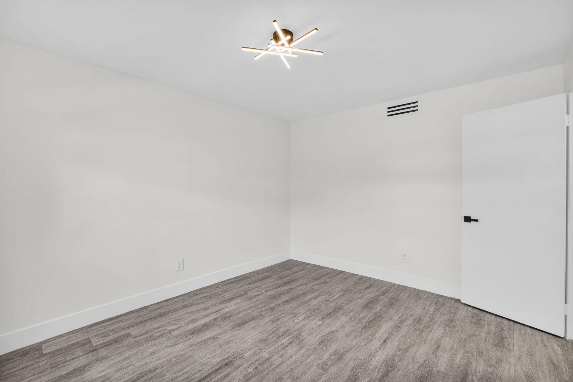 2517 17th Street S, Unit 102, Fort Pierce, FL 34982 Photo