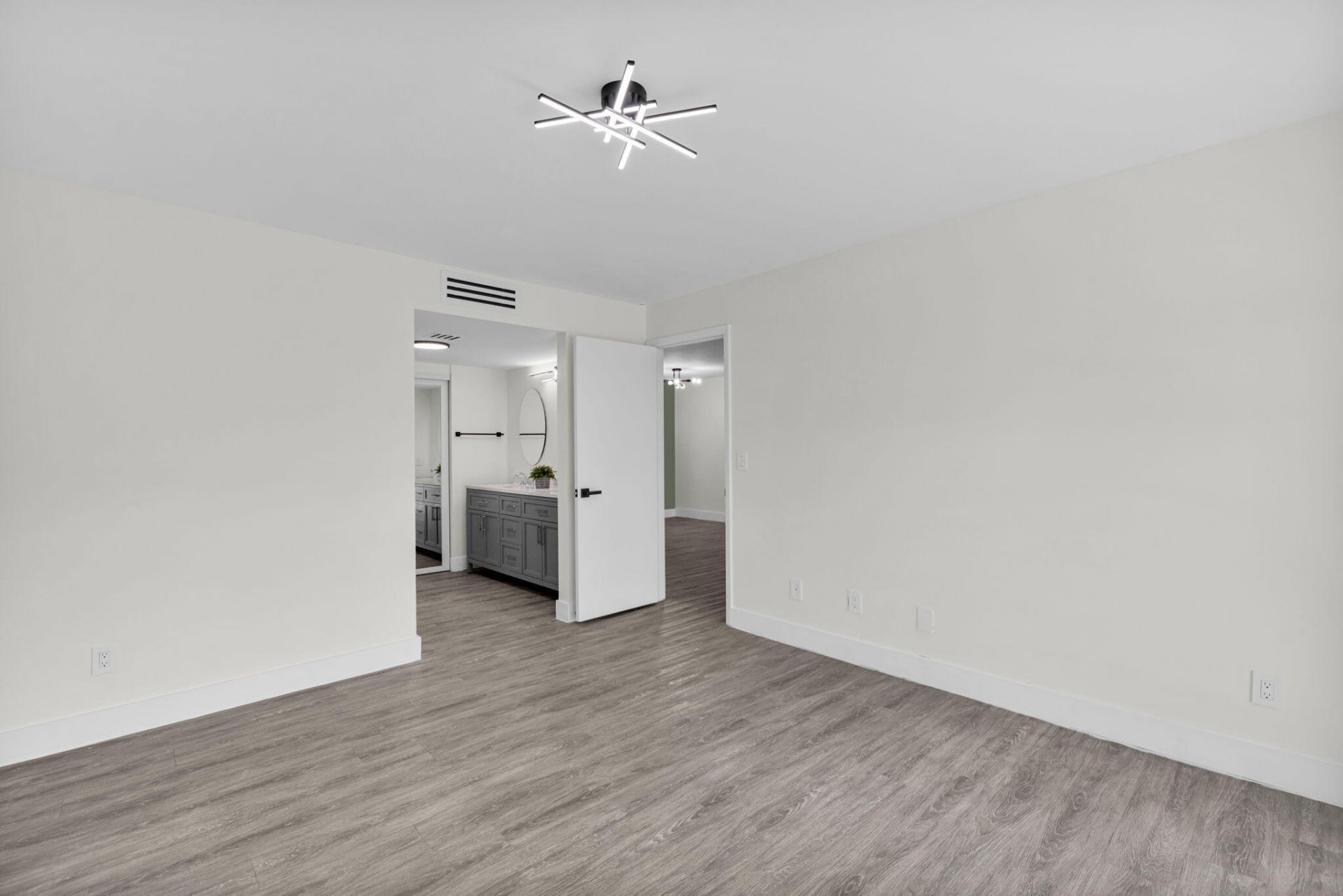 2517 17th Street S, Unit 102, Fort Pierce, FL 34982 Photo