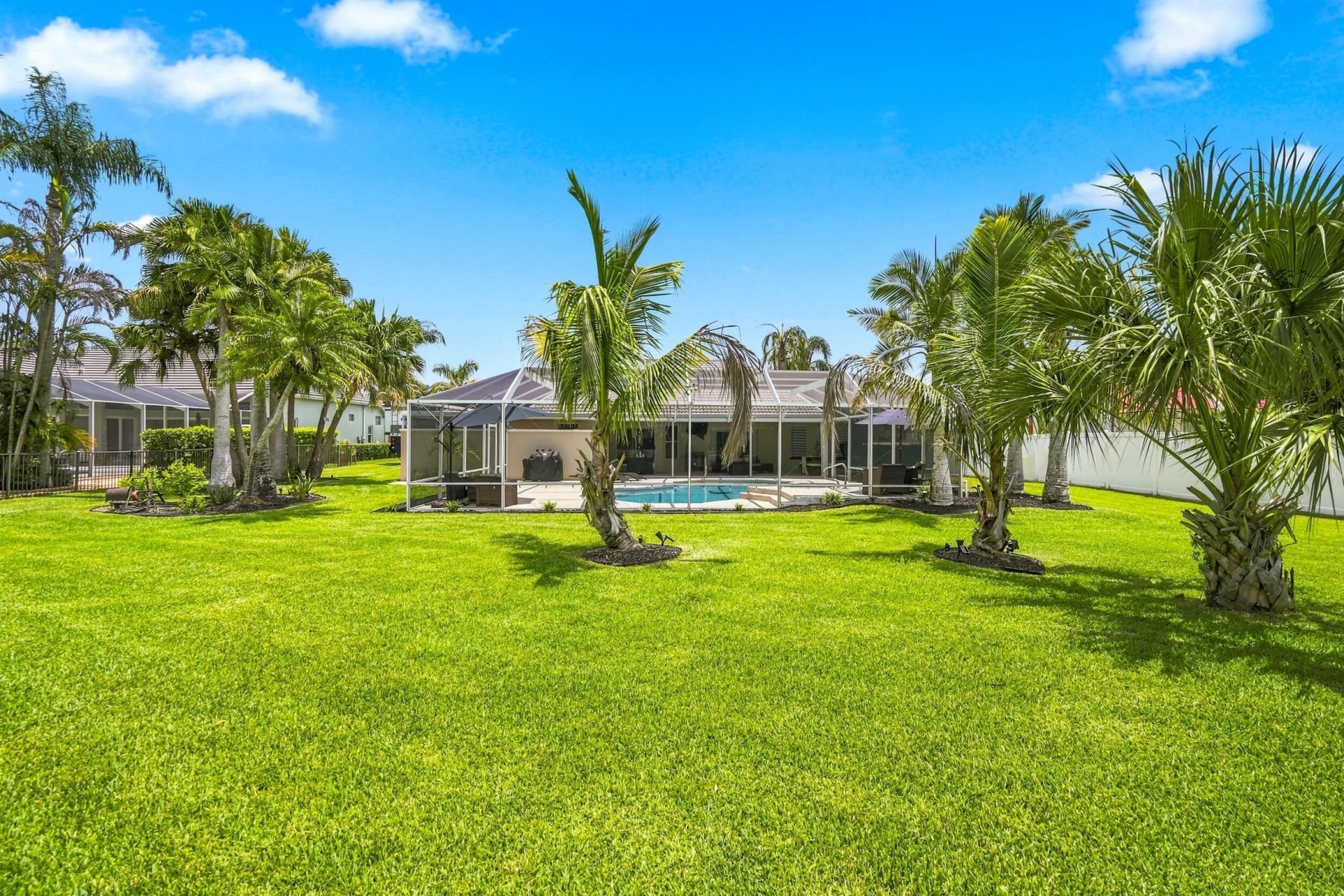 650 SE Hidden River Drive, Port Saint Lucie, FL 34983 Photo