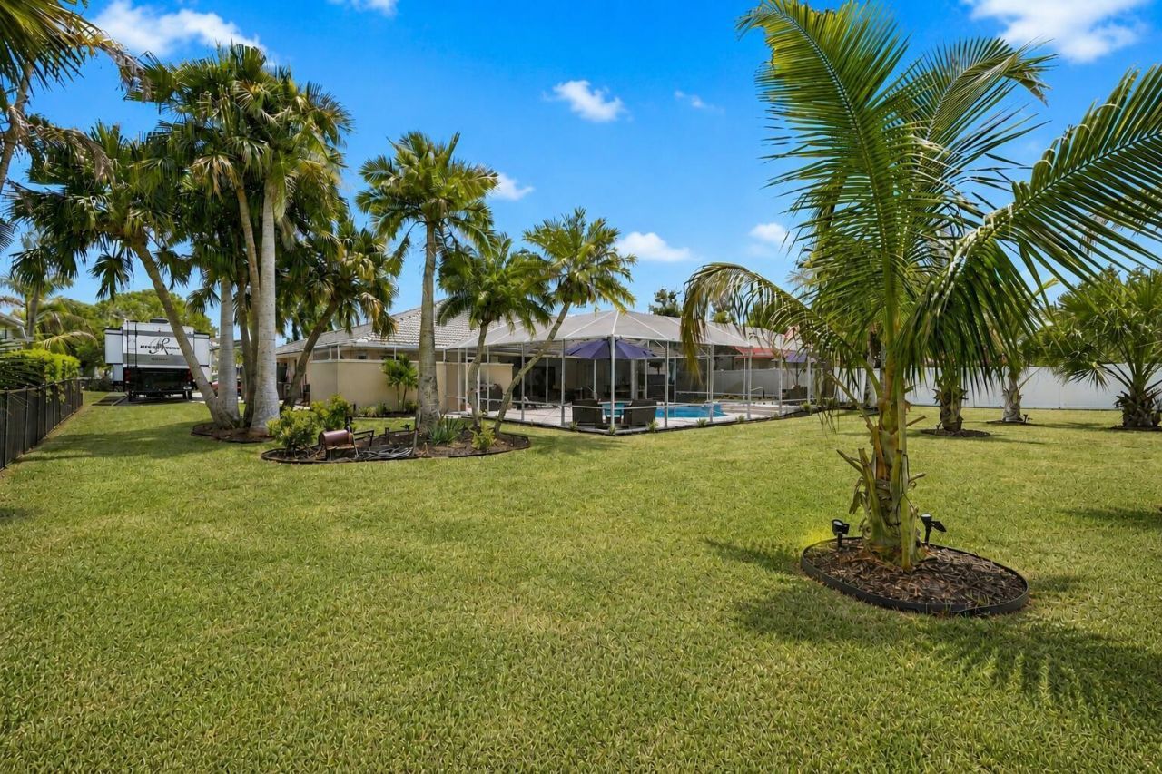 650 SE Hidden River Drive, Port Saint Lucie, FL 34983 Photo
