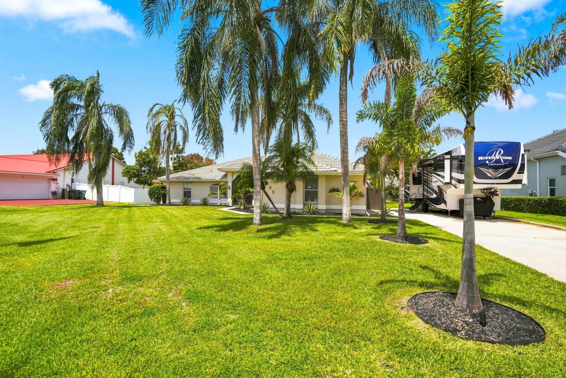 650 SE Hidden River Drive, Port Saint Lucie, FL 34983 Photo