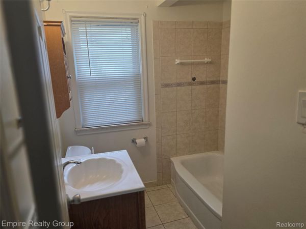 29061 Barton Street, Garden, Mi 48135