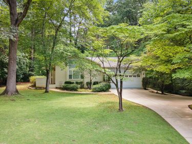 8608 Caswell Court, Raleigh, NC 27613