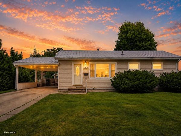 1209 Eleanor Drive, Waterloo, IA 50701