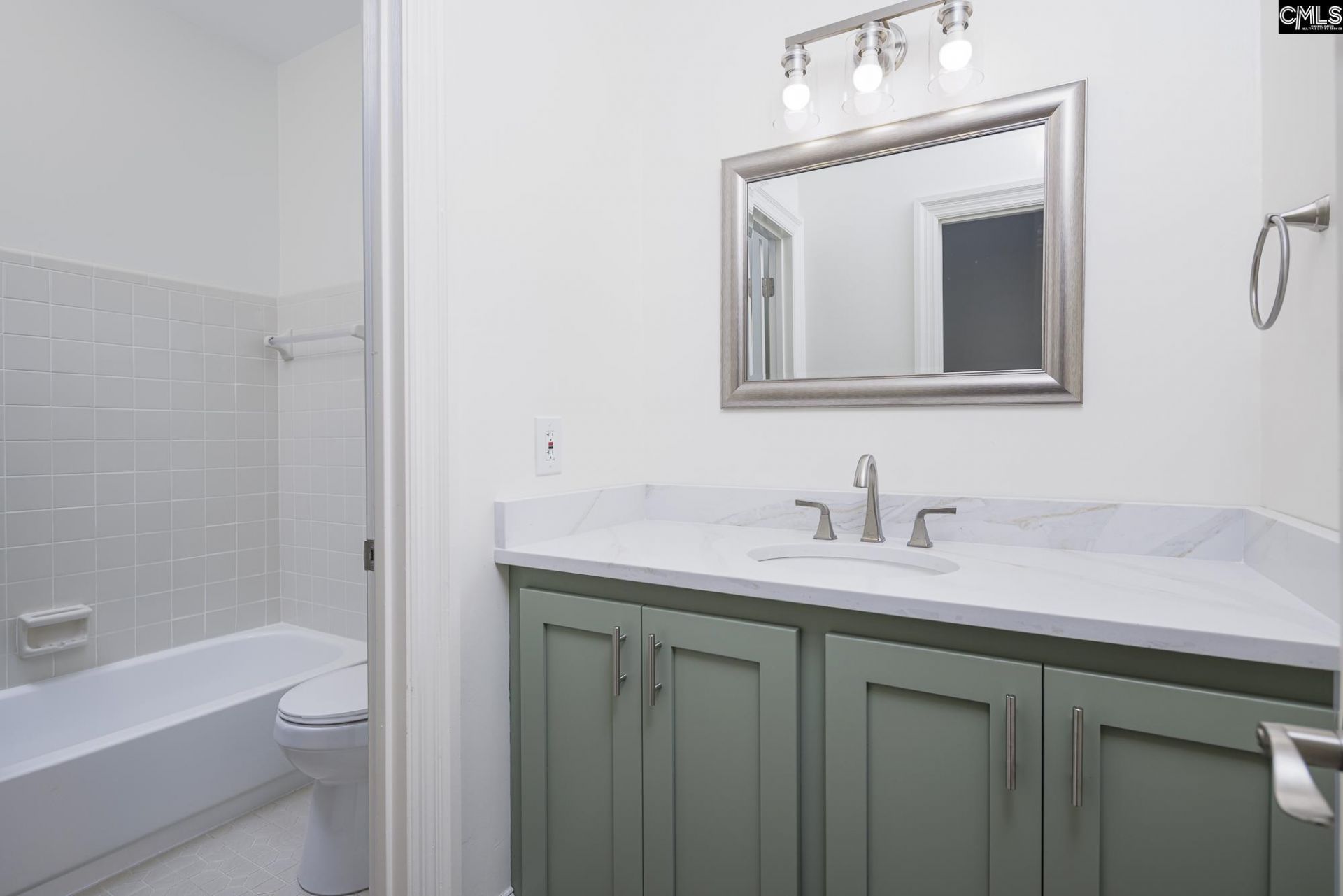 22 Brittany Way  Photo 12