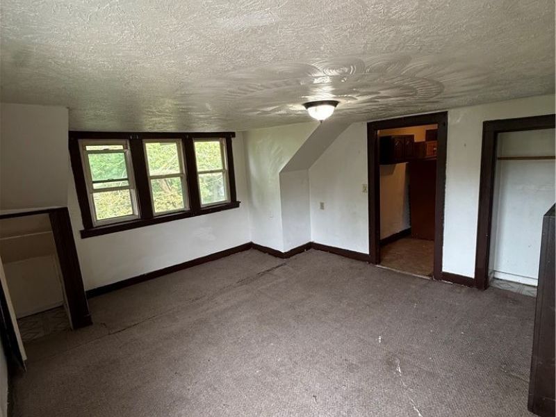 1010 5th Avenue, Akron, OH 44306 Photo 3