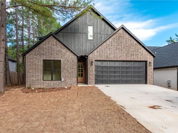 308 S Happy Hollow Road, Fayetteville, AR 72701