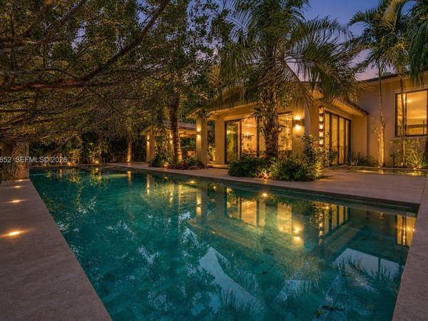 6840 Sunrise Pl , Coral Gables, FL 33133
