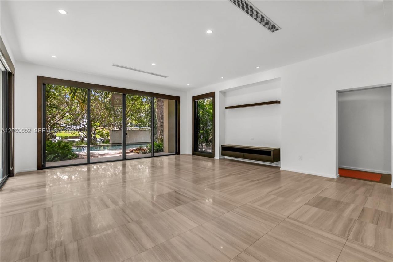 6840 Sunrise Pl, Coral Gables, FL 33133 Photo