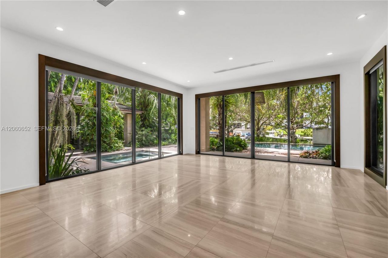 6840 Sunrise Pl, Coral Gables, FL 33133 Photo