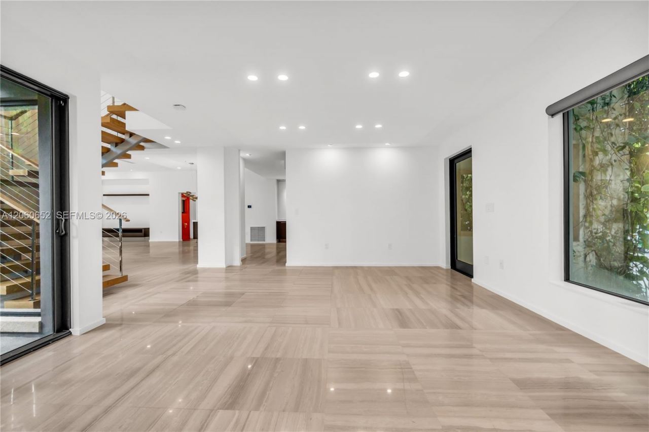 6840 Sunrise Pl, Coral Gables, FL 33133 Photo