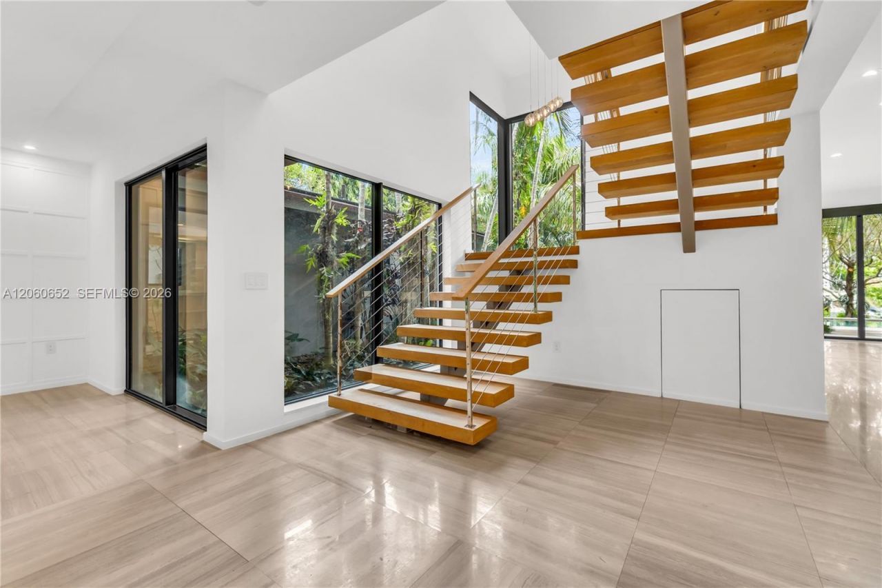 6840 Sunrise Pl, Coral Gables, FL 33133 Photo