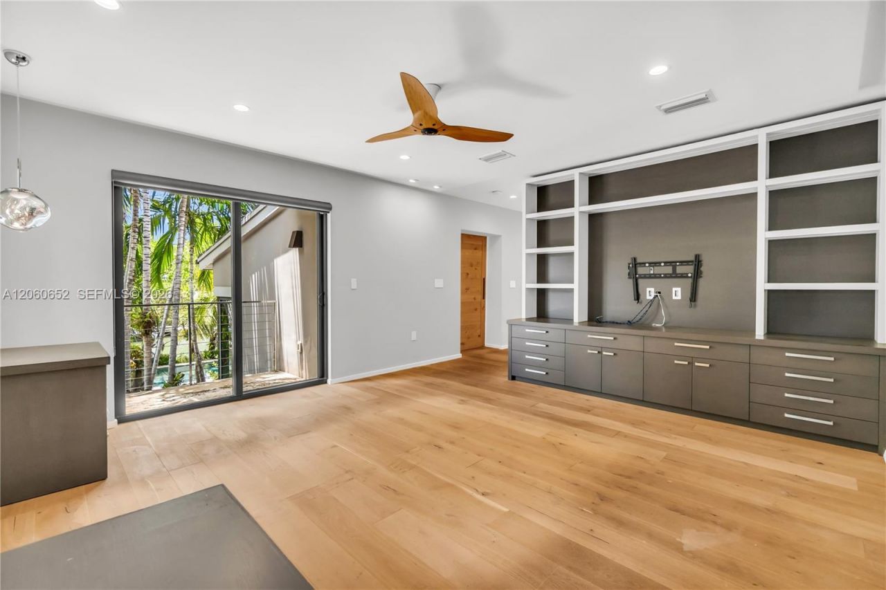 6840 Sunrise Pl, Coral Gables, FL 33133 Photo
