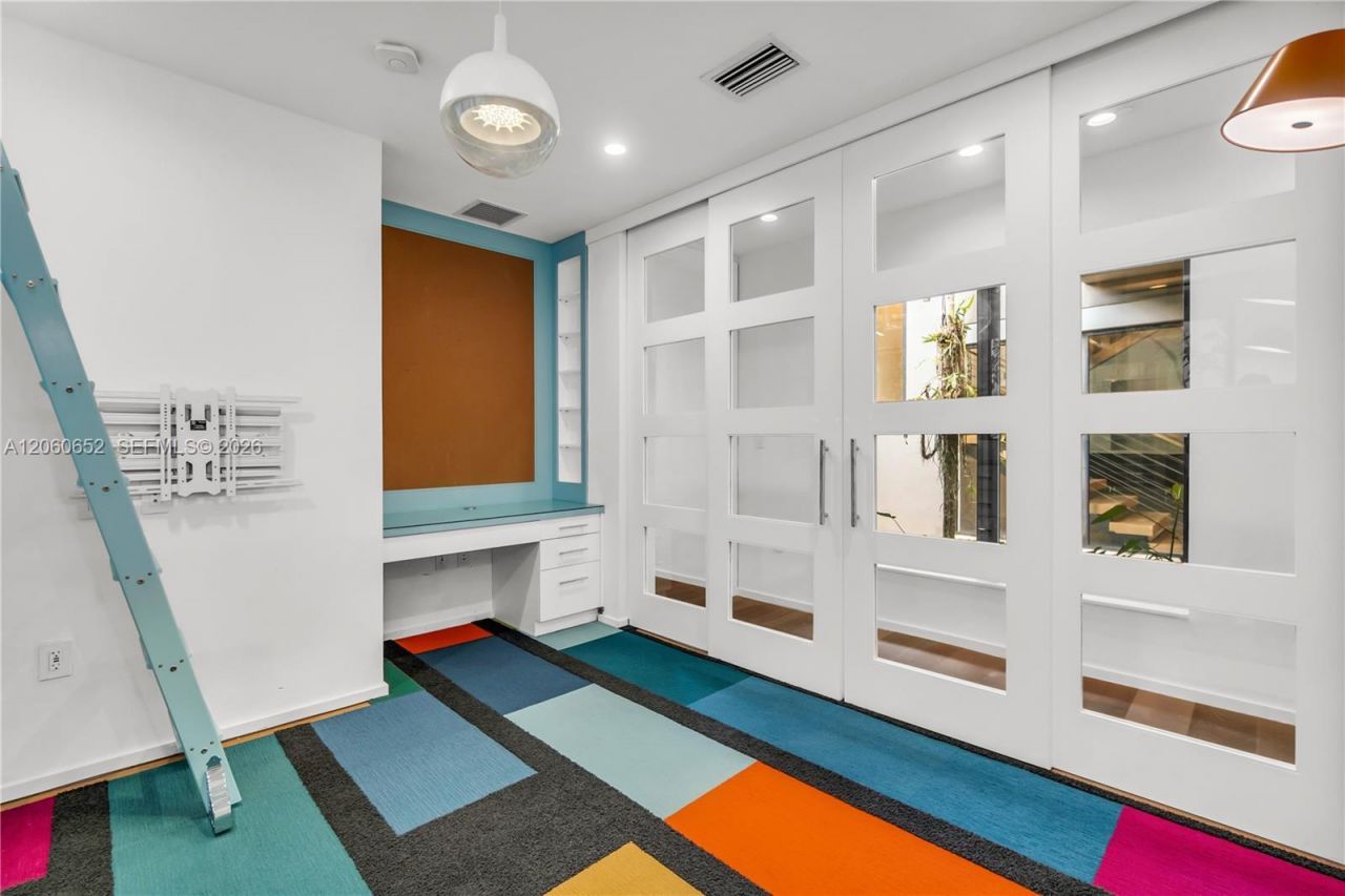 6840 Sunrise Pl, Coral Gables, FL 33133 Photo