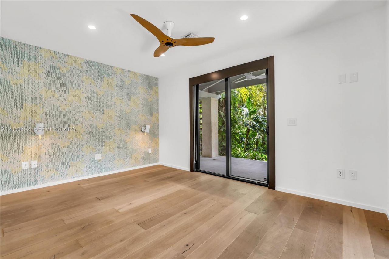 6840 Sunrise Pl, Coral Gables, FL 33133 Photo