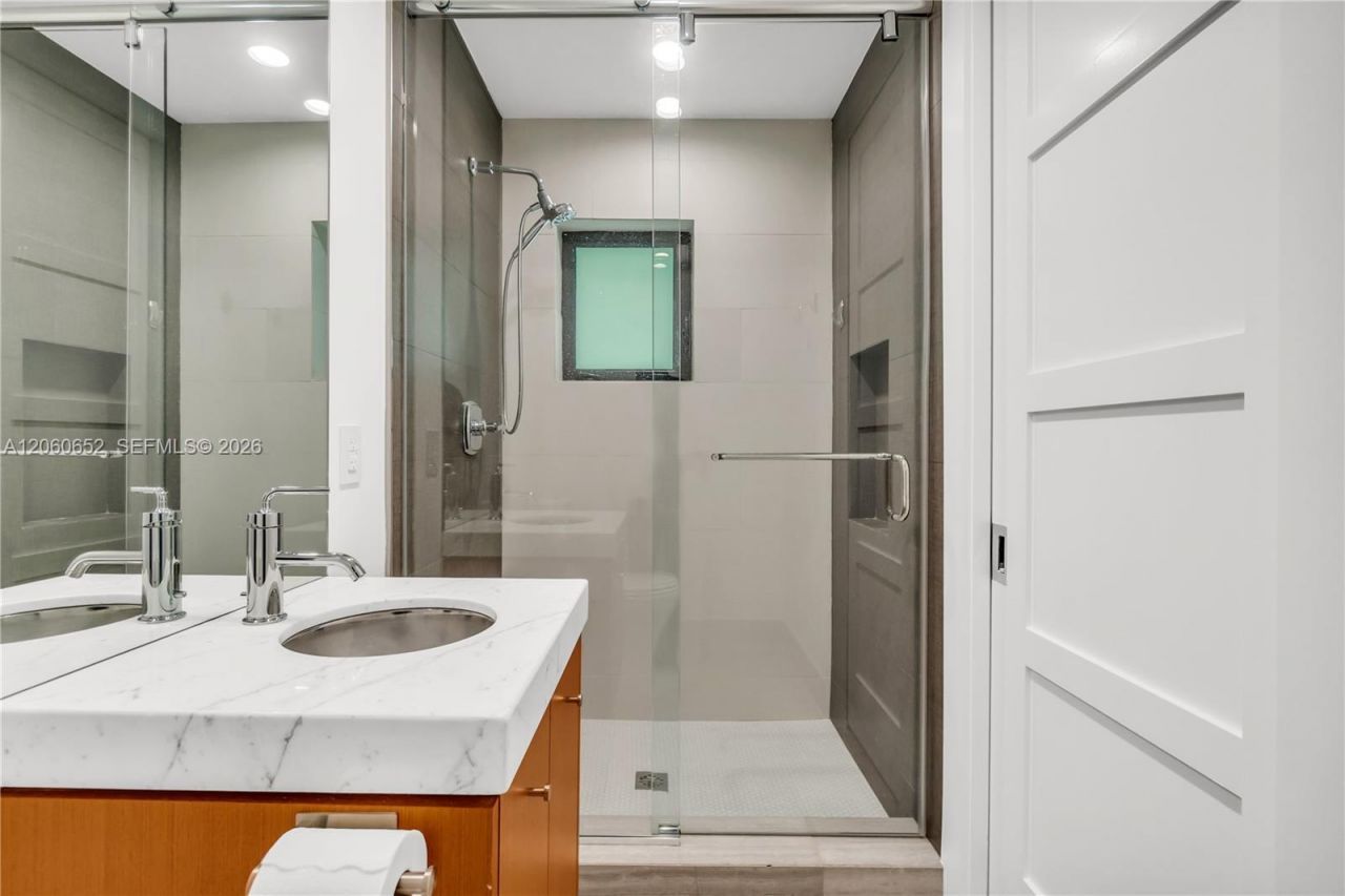 6840 Sunrise Pl, Coral Gables, FL 33133 Photo