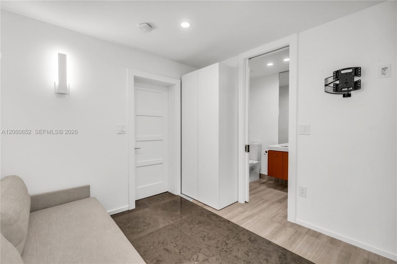 6840 Sunrise Pl, Coral Gables, FL 33133 Photo