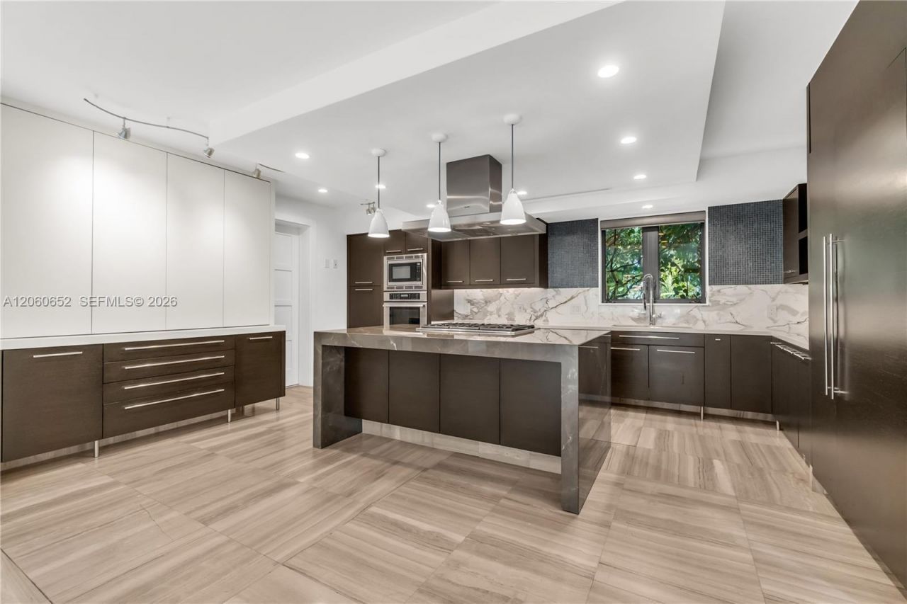 6840 Sunrise Pl, Coral Gables, FL 33133 Photo